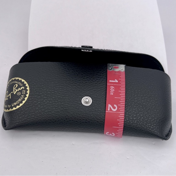 RAY-BAN FAUX PEBBLED LEATHER BLACK GLASSES CASE, UNISEX, BUTTON CLOSURE - Picture 12 of 12
